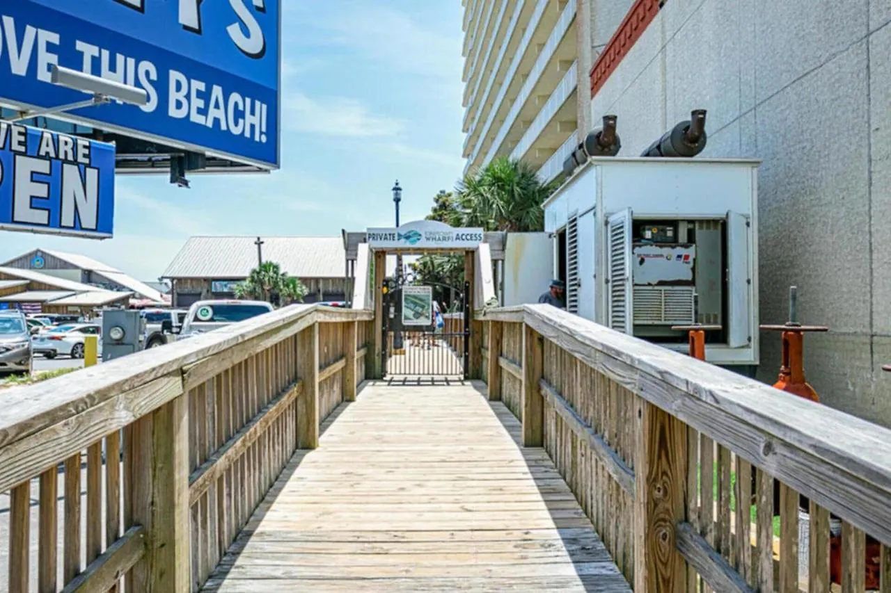 On The 3-D Floor, Laketown 324 - Large 2 Bd , Great Views And Amenities Panama City Beach