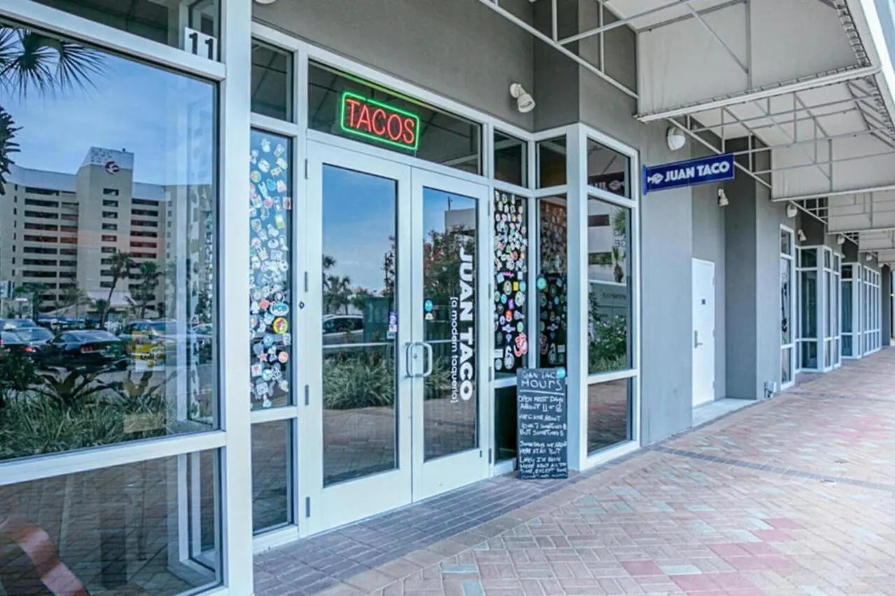 On The 3-D Floor, Laketown 324 - Large 2 Bd , Great Views And Amenities Panama City Beach