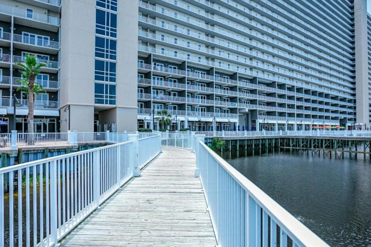 On The 3-D Floor, Laketown 324 - Large 2 Bd , Great Views And Amenities Panama City Beach