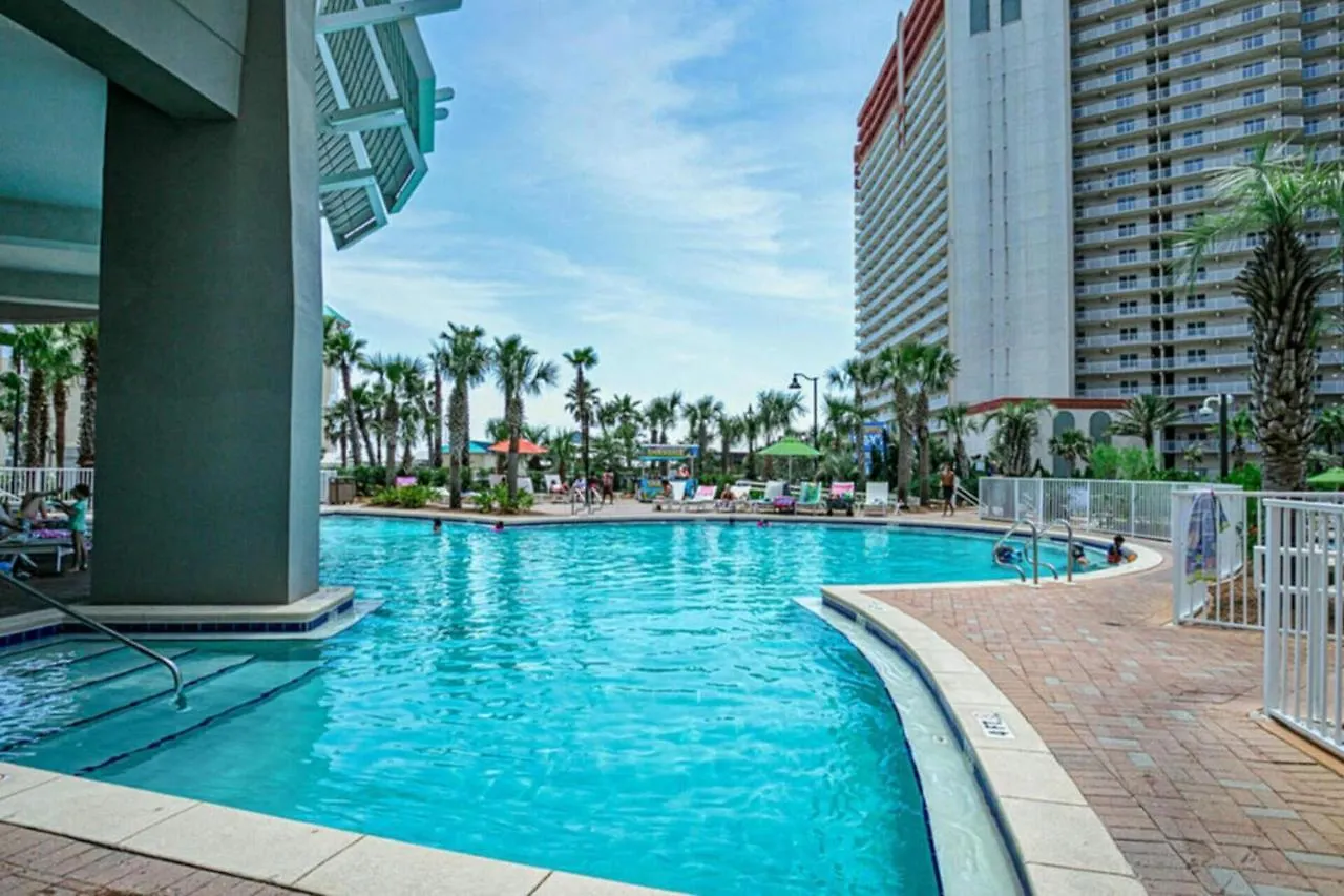 On The 3-D Floor, Laketown 324 - Large 2 Bd , Great Views And Amenities Panama City Beach Holiday home