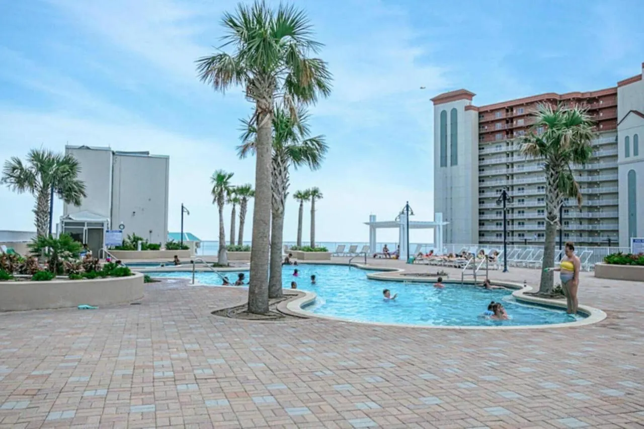 On The 3-D Floor, Laketown 324 - Large 2 Bd , Great Views And Amenities Panama City Beach United States