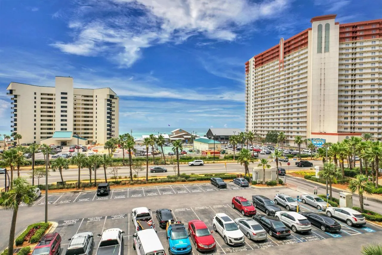 Holiday home On The 3-D Floor, Laketown 324 - Large 2 Bd , Great Views And Amenities Panama City Beach